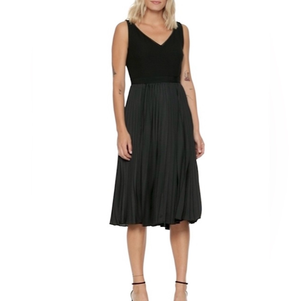 Banana Republic Pleated Fit And Flare Black Dress Size 4 Tall